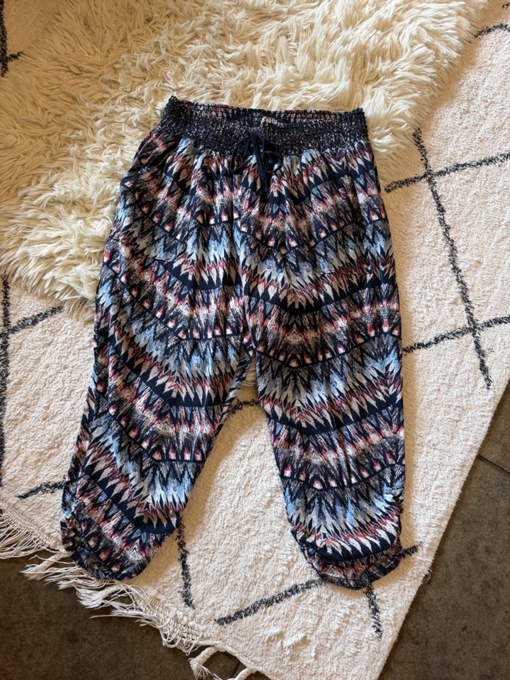 AMERICAN ORIGINAL REWASH BRAND Relaxed Printed Cropped Jogger Pants - Navy Multi